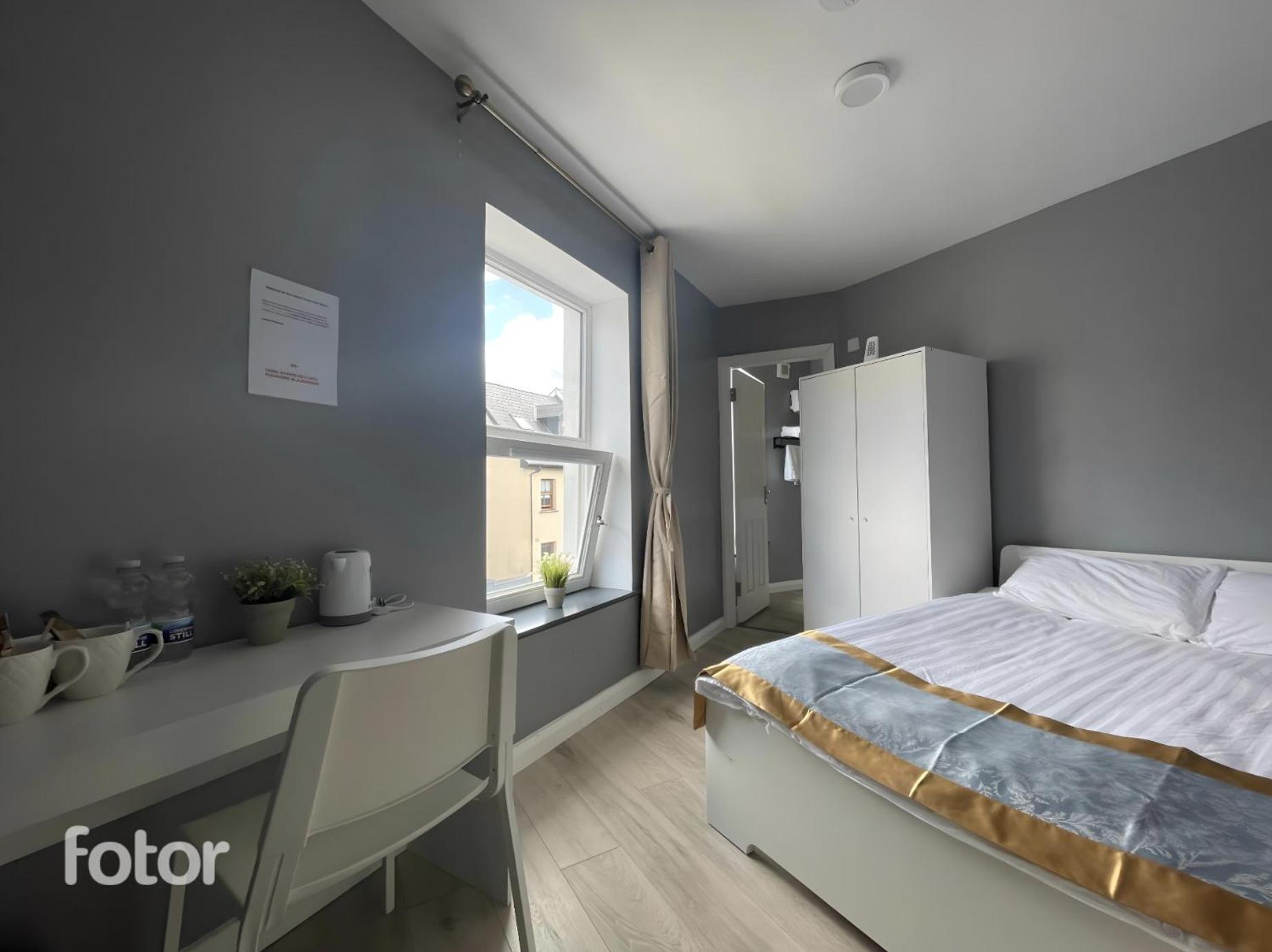 Leitrim Property Cork Extérieur photo